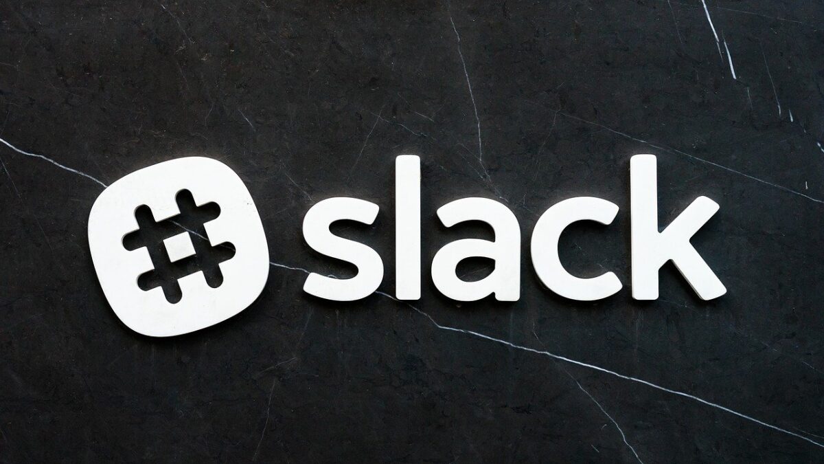 Slack(スラック)のおすすめ本7選!使い方の勉強におすすめの書籍を紹介!
