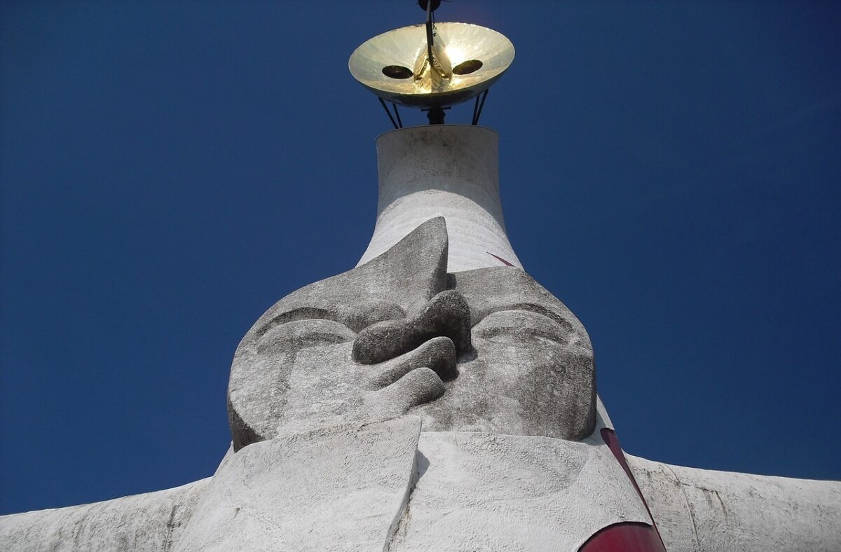 岡本太郎のおすすめ本ランキング11選!【2023年】